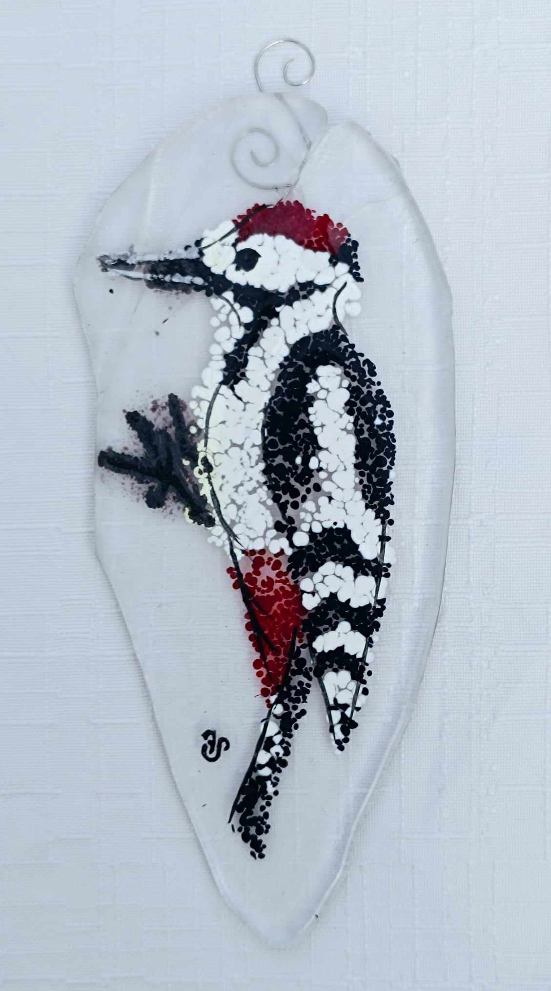 Dzięcioł białogrzbiety - zawieszka ze szkła
