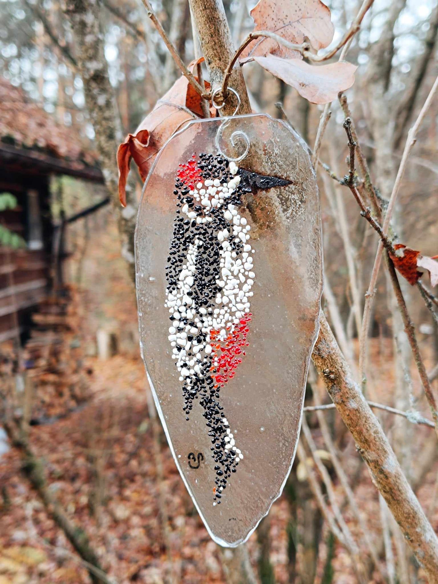 Dzięcioł białogrzbiety - szklana zawieszka